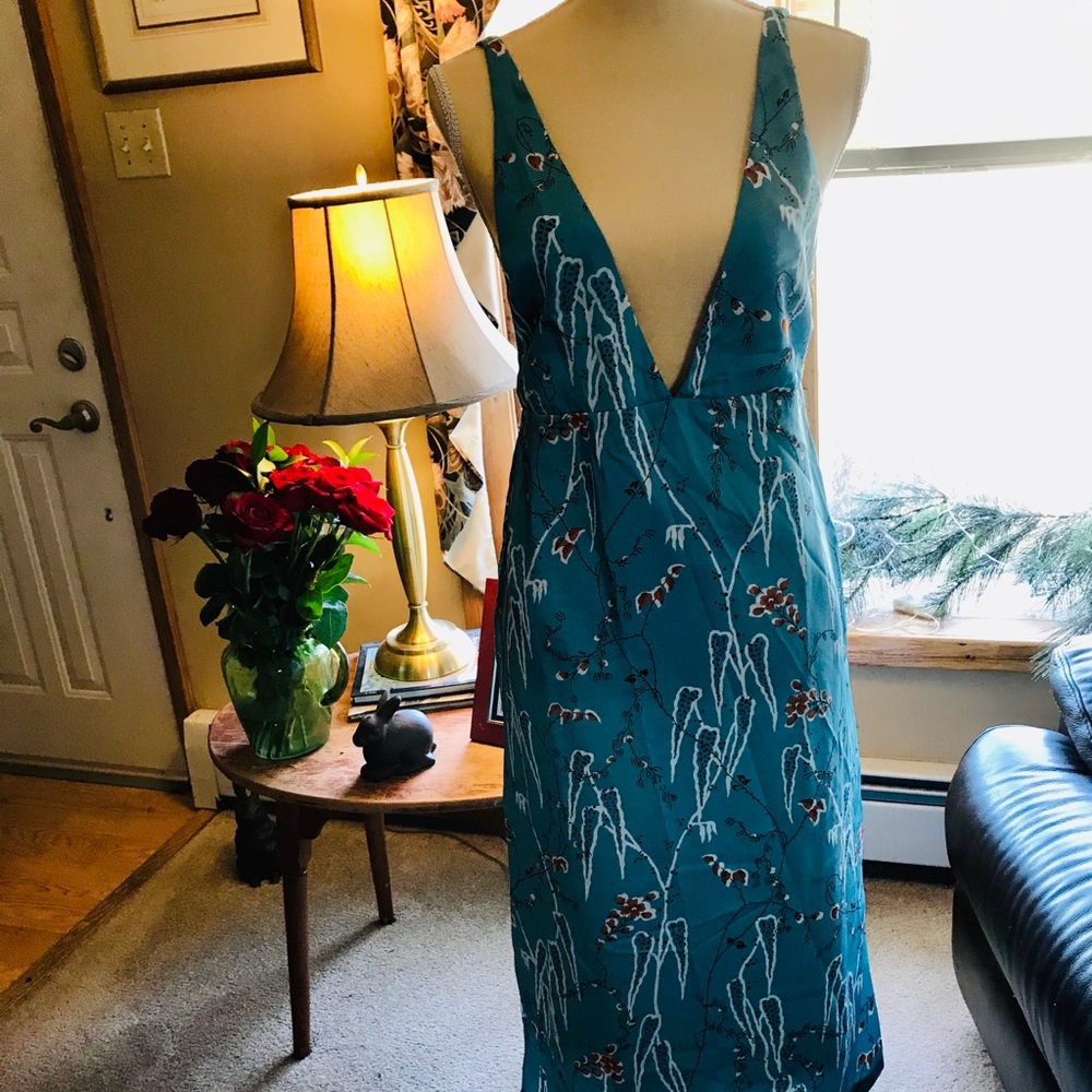 NEW ZARA ORIENTAL PRINTED DRESS - MEDIUM